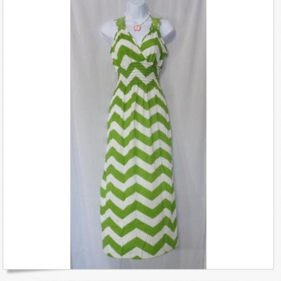 green emerald velvet dress Light Green Best of both the worlds Style Caftan in Geometric Chevron main image 0